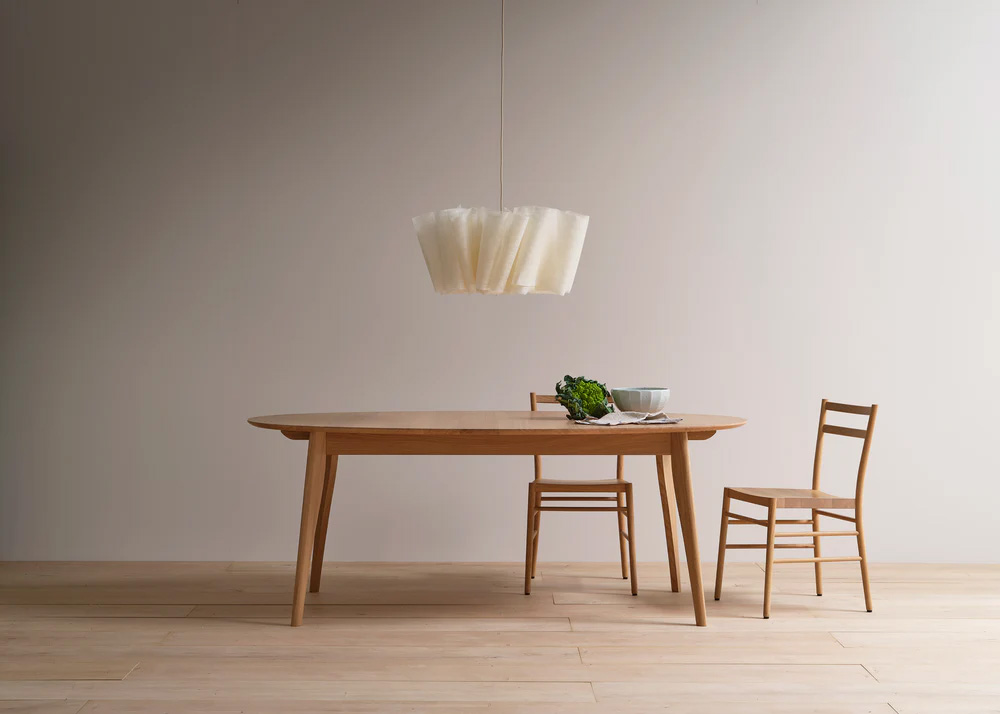 Harper dining table extending