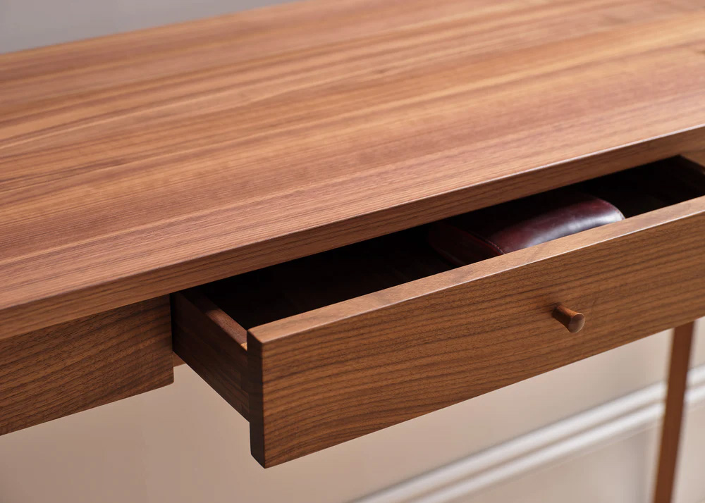 Lyle console