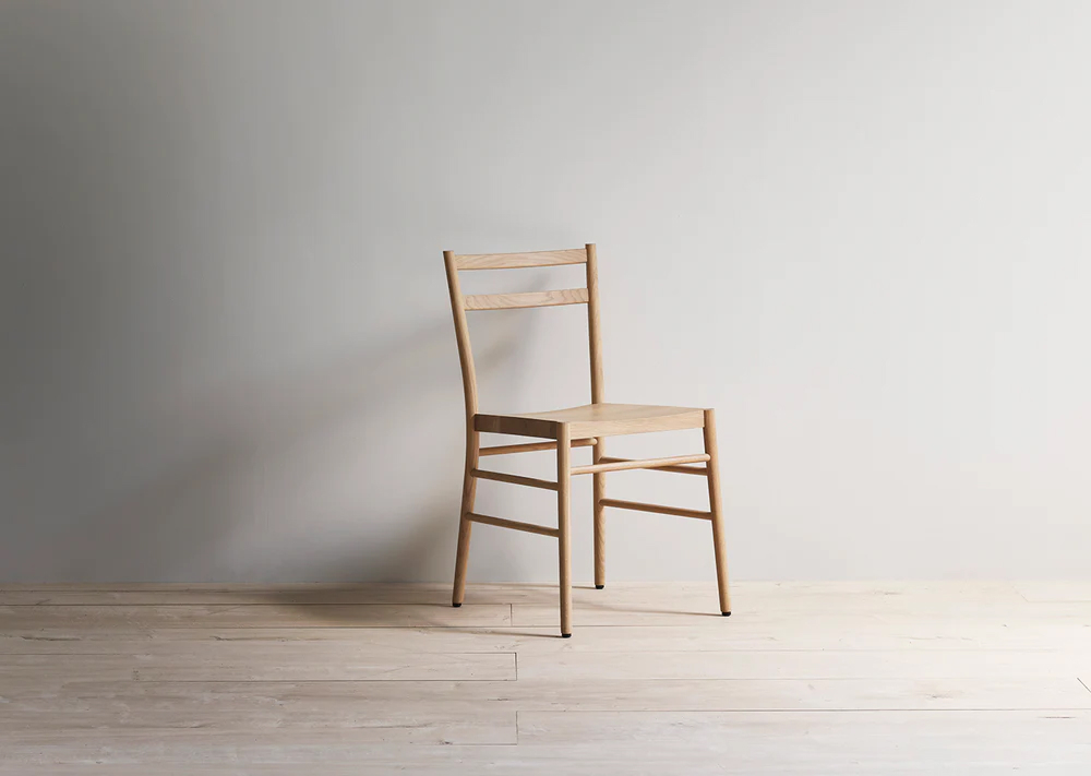 Avery dining chair